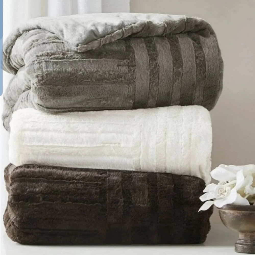 Madison Park Ultra Plush Faux Fur Throw Blanket